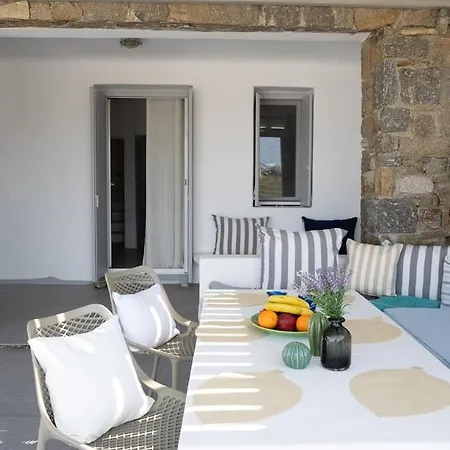 Ultramare Mykonos Beachfront House With 2 Outdoor Tubs Hébergement de vacances