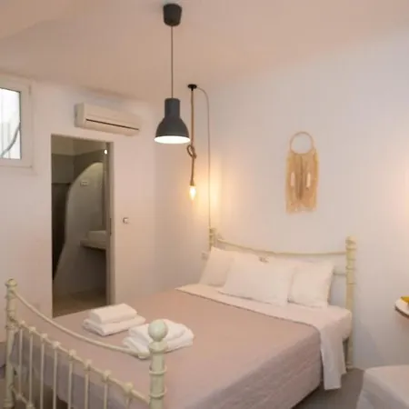 Ultramare Mykonos Beachfront House With 2 Outdoor Tubs Hébergement de vacances *