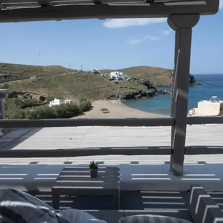Ultramare Mykonos Beachfront House With 2 Outdoor Tubs Hébergement de vacances Panormos (Mykonos)