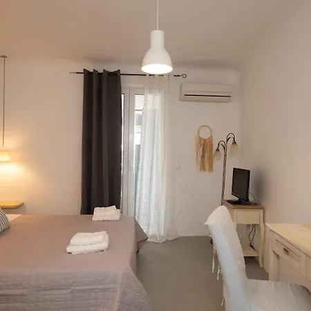 Tatil Evi Ultramare Mykonos Beachfront House With 2 Outdoor Tubs Panormos (Mykonos)