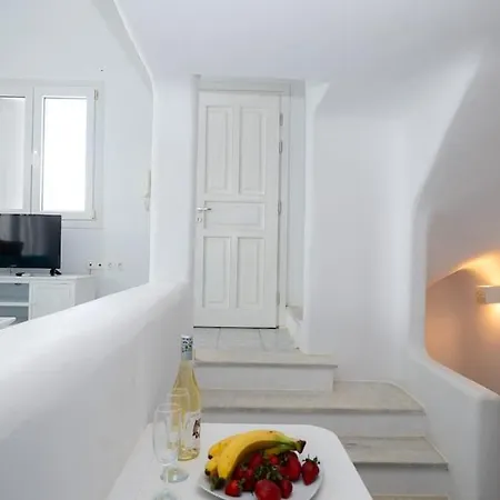 Hébergement de vacances Ultramare Mykonos Beachfront House With 2 Outdoor Tubs