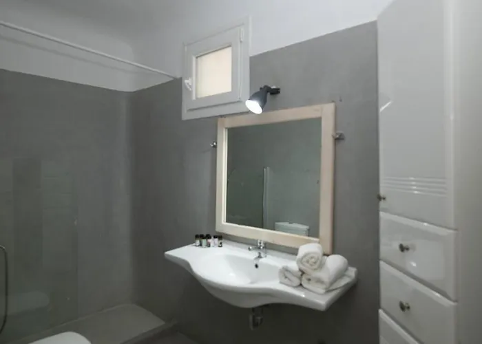 Ultramare Mykonos Beachfront House With 2 Outdoor Tubs Tatil Evi